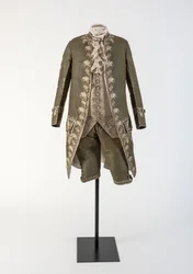 Mans gröna vävda sidenbroderade kappa och byxor, burna vid hovet, 1770-tal (siden)